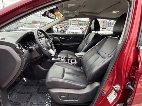 Used 2022 Nissan Rogue Sport SL w/ Premium Package image 10