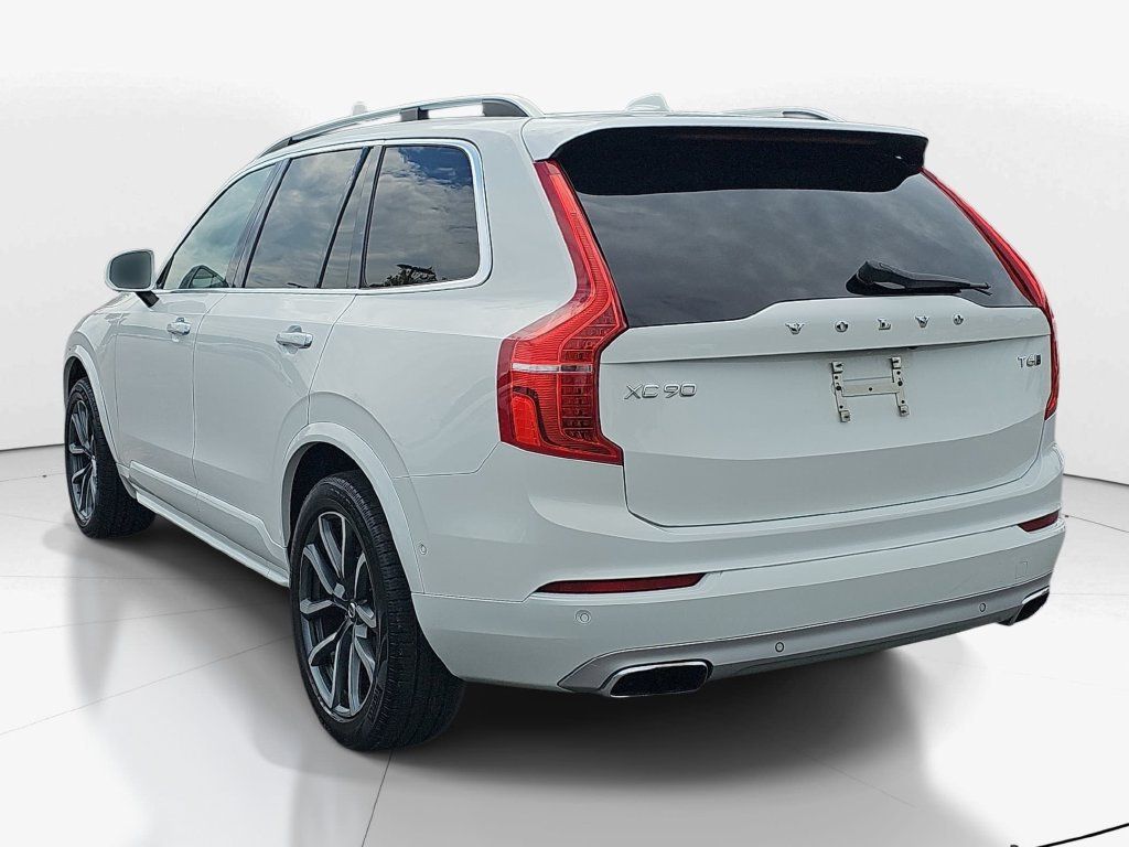 Used 2018 Volvo XC90 T6 Momentum w/ Convenience Package AWD/4WD image 8