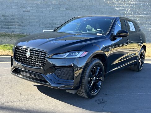 Certified 2025 Jaguar F-PACE R-Dynamic S image 2