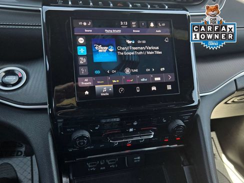Used 2025 Jeep Grand Cherokee Altitude AWD/4WD image 15