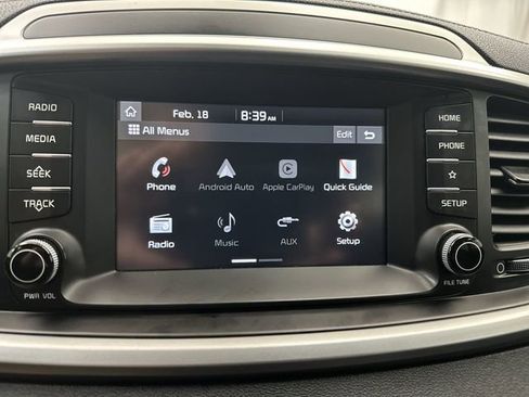 Used 2020 Kia Sorento LX image 16