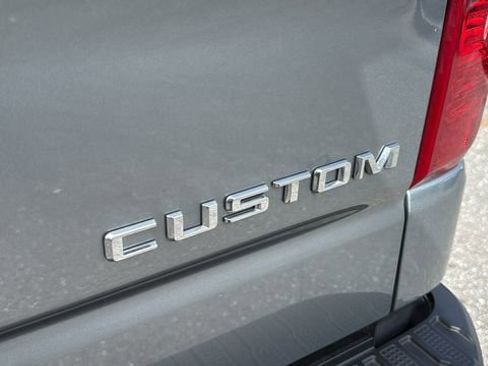 Used 2025 Chevrolet Silverado 1500 Custom image 8