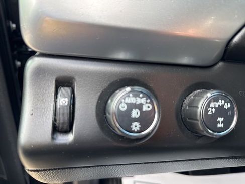 Used 2020 Chevrolet Tahoe LT image 37