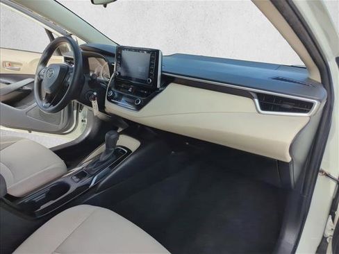 Used 2020 Toyota Corolla LE image 22