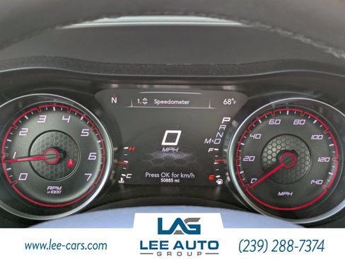 Used 2019 Dodge Charger SXT image 22