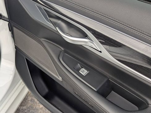 Used 2019 BMW 740i w/ M Sport Package RWD image 36