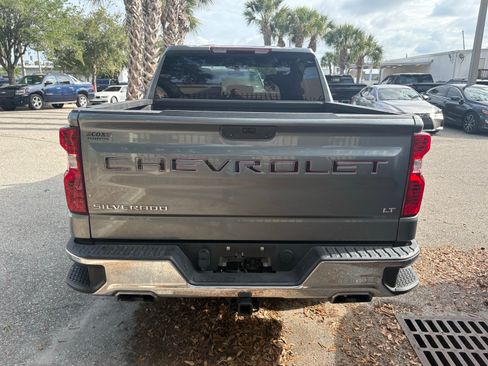 Used 2022 Chevrolet Silverado 1500 LT AWD/4WD image 5