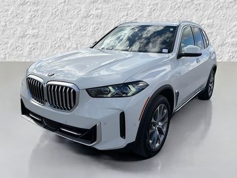 Used 2025 BMW X5 xDrive40i w/ Climate Comfort Package image 7