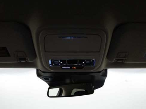 Used 2024 Lincoln Corsair AWD image 39