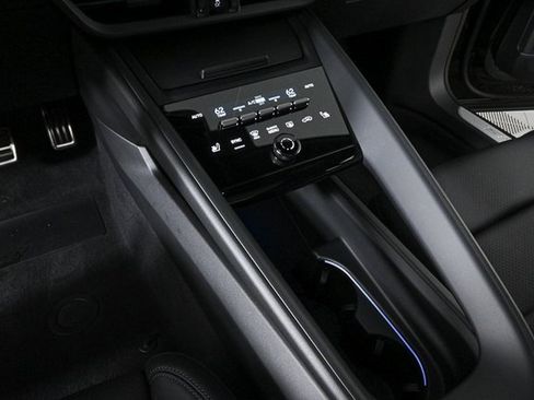 New 2025 Porsche Macan 4S Electric image 19