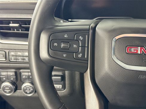 Used 2024 GMC Yukon AT4 w/ AT4 Premium Plus Package AWD/4WD image 18