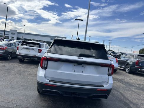 Used 2026 Ford Explorer ST-Line AWD/4WD image 5