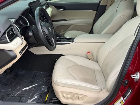 Certified 2022 Toyota Camry XLE image 19
