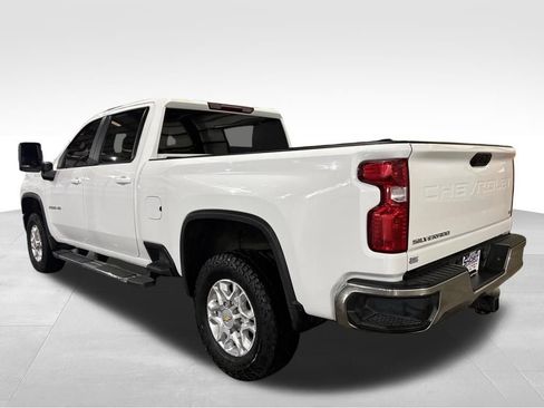 Used 2023 Chevrolet Silverado 2500 LT w/ Convenience Package image 3