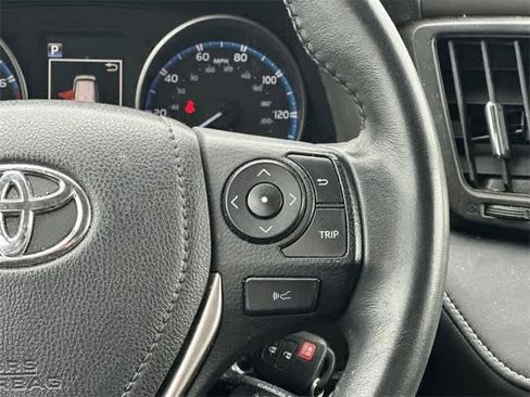 Used 2017 Toyota RAV4 XLE image 9