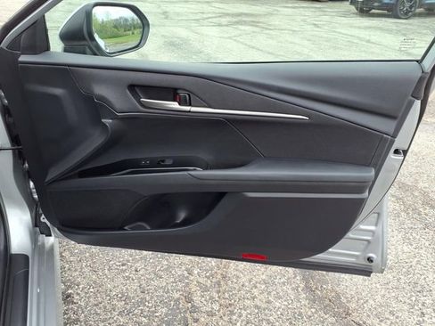Used 2025 Toyota Camry LE FWD image 75