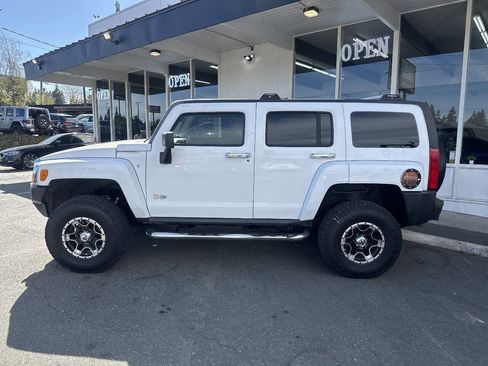 Used 2008 HUMMER H3 image 3