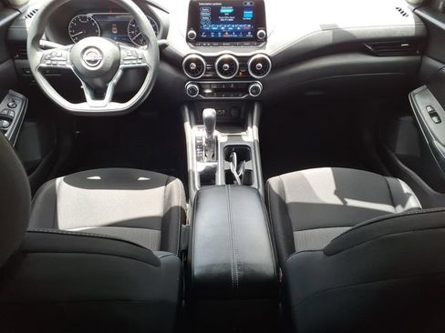 Used 2025 Nissan Sentra SV FWD image 10