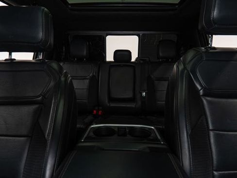 Used 2022 Ford F150 Raptor w/ Raptor 37 Performance Package AWD/4WD image 34