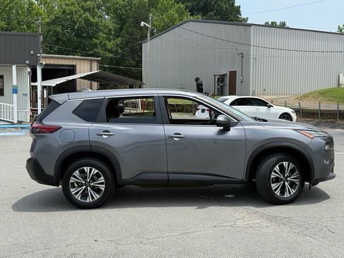 Used 2023 Nissan Rogue SV AWD/4WD image 8
