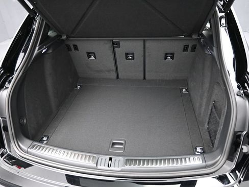 Certified 2026 Porsche Macan AWD/4WD image 32