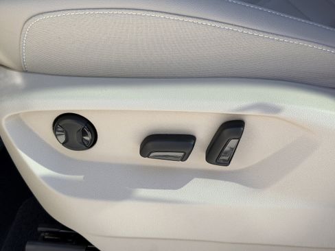 New 2026 Volkswagen Atlas SE image 18