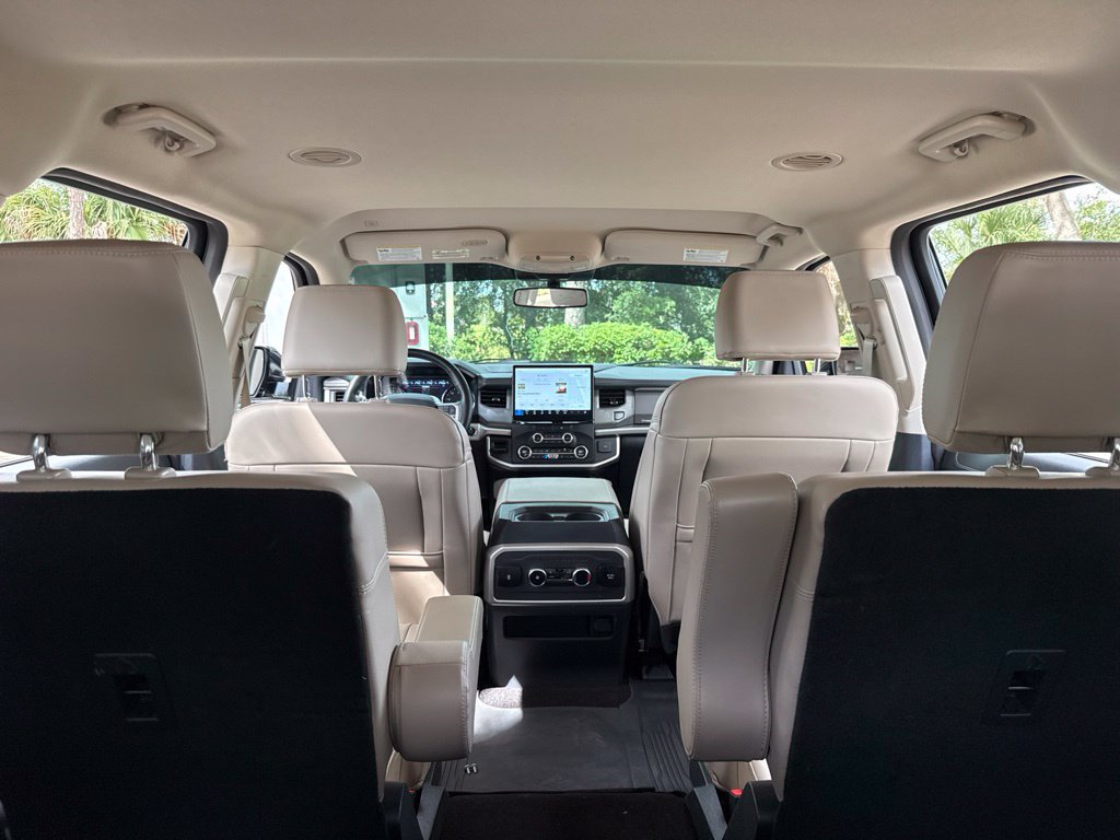 Used 2023 Ford Expedition XLT RWD image 25