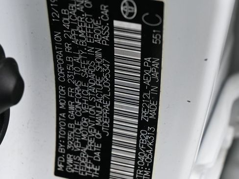 Used 2020 Toyota Corolla LE image 17