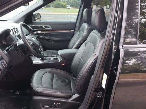 Used 2018 Ford Explorer Limited AWD/4WD image 19