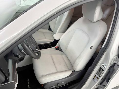 Used 2024 Hyundai Kona SEL FWD image 13