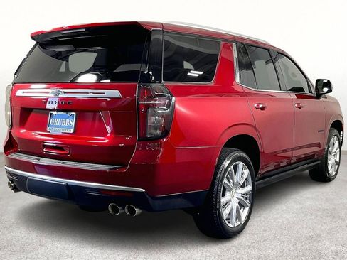 Used 2024 Chevrolet Tahoe High Country image 2