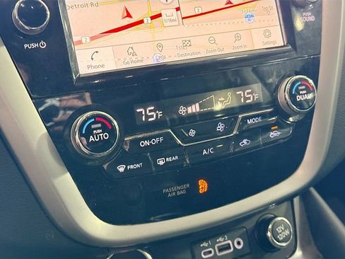 Used 2020 Nissan Murano SL w/ Moonroof Package AWD/4WD image 17