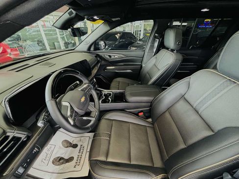 Used 2026 Chevrolet Traverse High Country FWD image 31