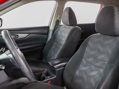 Used 2016 Nissan Rogue SV image 23