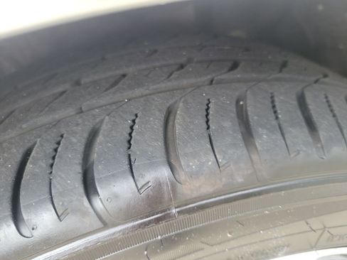 Certified 2021 Toyota Camry SE image 30