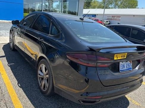 Used 2017 Ford Fusion SE w/ Fusion SE Technology Package AWD/4WD image 7