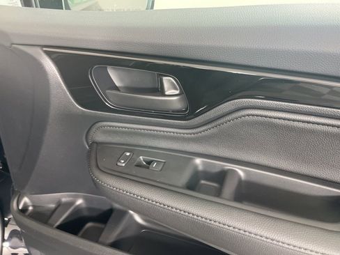 New 2026 Honda Odyssey Touring image 9