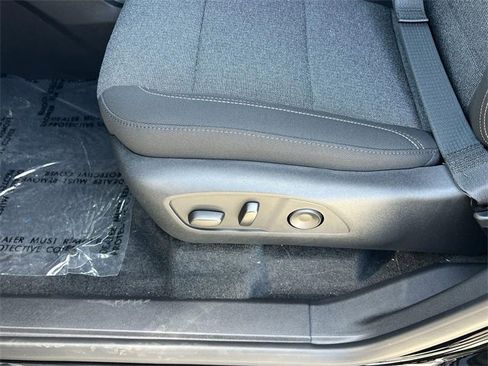 New 2025 GMC Acadia Elevation image 18