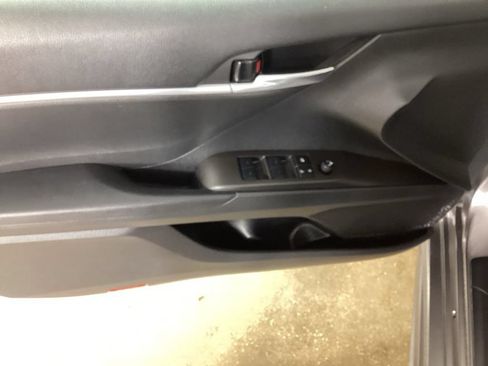 Used 2023 Toyota Camry SE AWD/4WD image 11
