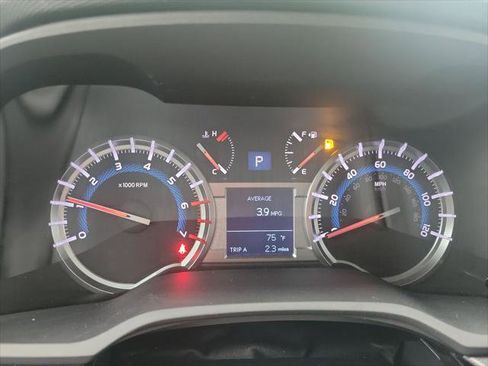 Certified 2019 Toyota 4Runner SR5 AWD/4WD image 33