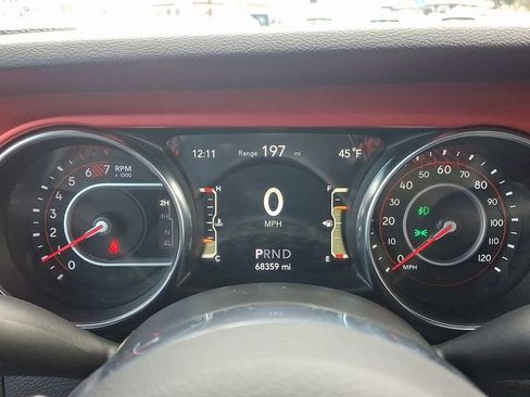Used 2021 Jeep Wrangler Unlimited Rubicon w/ Cold Weather Group AWD/4WD image 19