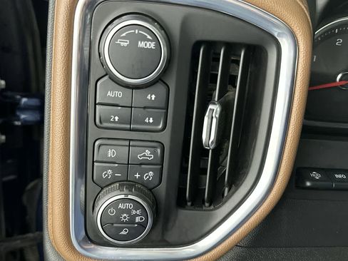 Used 2021 Chevrolet Silverado 2500 High Country w/ Z71 Off-Road Package AWD/4WD image 26