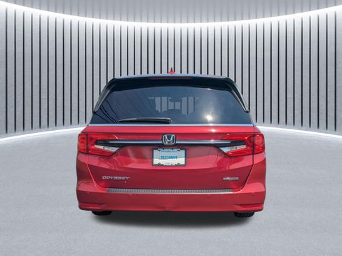 Certified 2024 Honda Odyssey Touring image 11