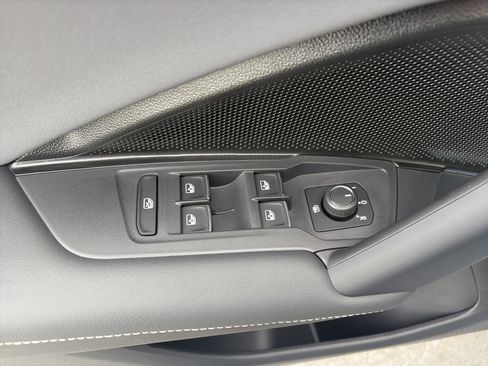 New 2026 Volkswagen Tiguan SE AWD/4WD image 11