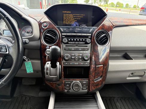 Used 2013 Honda Pilot Touring image 22