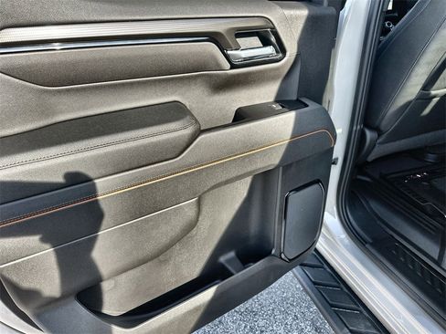 New 2026 GMC Sierra 1500 AT4 w/ AT4 Premium Package image 15