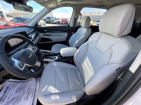 New 2025 Kia Telluride S image 11