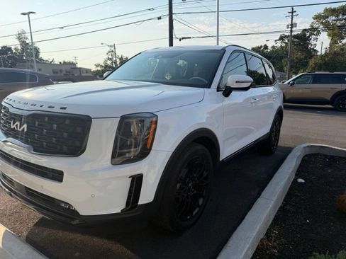 Certified 2022 Kia Telluride SX w/ SX Prestige Package AWD/4WD image 2