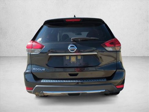 Used 2017 Nissan Rogue S FWD image 6