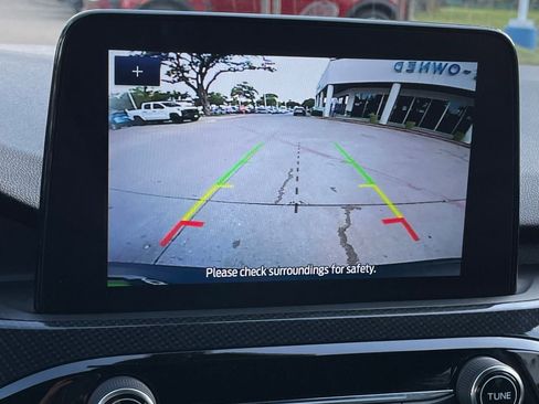 Used 2025 Ford Escape ST-Line FWD image 18